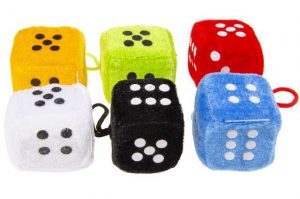 DOBBELSTEEN PLUCHE 6 KLEUREN